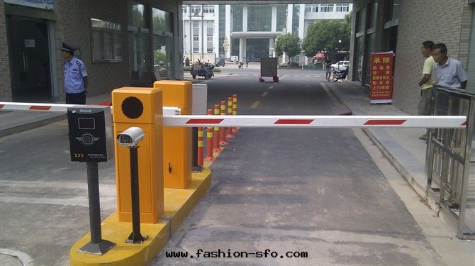 智能(néng)停車场(chǎng)系(xì)统